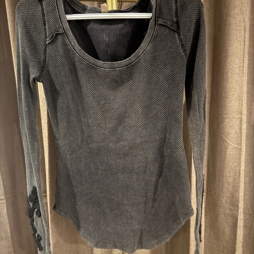 Women's charcoal Black Long Sleeve Top